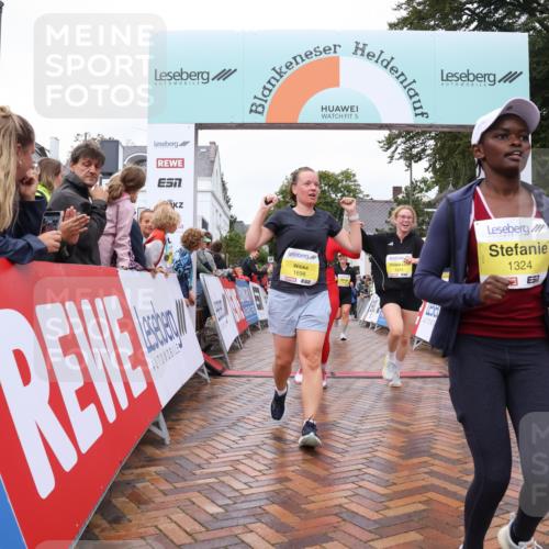 30.08.2026 - Blankeneser Heldenlauf Lena Gebhardt http://msf.ph/oto/10021960 30.08.2026 09:53:10 Ziel 1079, 1115, 1133, 1167, 1189, 1215, 1324, 1698 meine-sportfotos.de