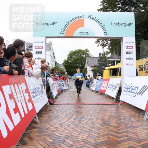 30.08.2026 - Blankeneser Heldenlauf Lena Gebhardt http://msf.ph/oto/10021984 30.08.2026 09:53:14 Ziel 1079, 1115, 1133, 1167, 1189, 1215, 1324, 1698, 1748 meine-sportfotos.de