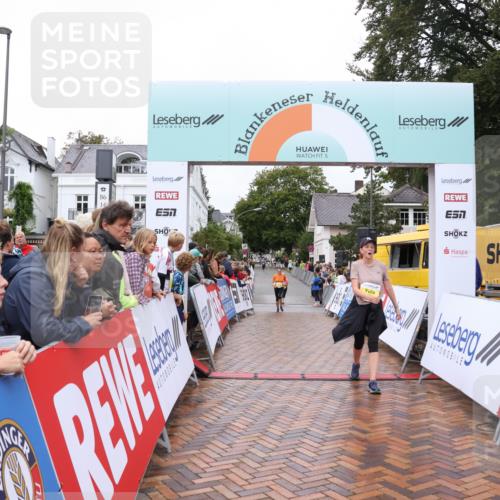 30.08.2026 - Blankeneser Heldenlauf Lena Gebhardt http://msf.ph/oto/10022001 30.08.2026 09:53:30 Ziel 1227, 1257, 1552, 1749 meine-sportfotos.de