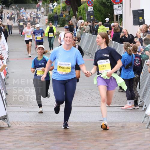 30.08.2026 - Blankeneser Heldenlauf Lena Gebhardt http://msf.ph/oto/10022017 30.08.2026 09:53:47 Ziel 1066, 1213 meine-sportfotos.de