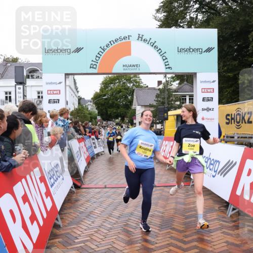 30.08.2026 - Blankeneser Heldenlauf Lena Gebhardt http://msf.ph/oto/10022031 30.08.2026 09:53:51 Ziel 1066, 1213, 1728, 1778 meine-sportfotos.de