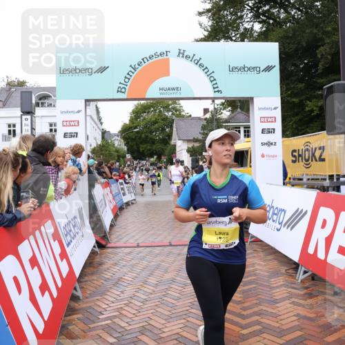 30.08.2026 - Blankeneser Heldenlauf Lena Gebhardt http://msf.ph/oto/10022050 30.08.2026 09:53:56 Ziel 1066, 1213, 1332, 1728, 1778 meine-sportfotos.de