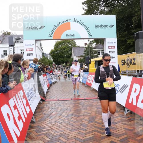 30.08.2026 - Blankeneser Heldenlauf Lena Gebhardt http://msf.ph/oto/10022059 30.08.2026 09:53:58 Ziel 1066, 1213, 1332, 1728, 1778 meine-sportfotos.de