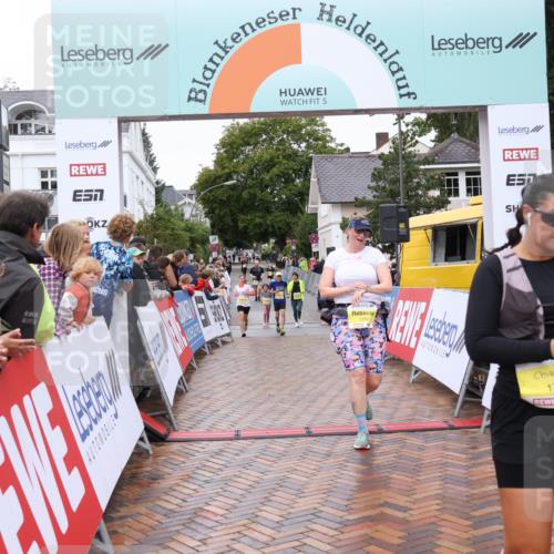 30.08.2026 - Blankeneser Heldenlauf Lena Gebhardt http://msf.ph/oto/10022061 30.08.2026 09:53:58 Ziel 1066, 1213, 1332, 1728, 1778 meine-sportfotos.de