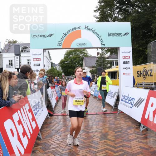 30.08.2026 - Blankeneser Heldenlauf Lena Gebhardt http://msf.ph/oto/10022072 30.08.2026 09:54:05 Ziel 1250, 1253, 1332, 1578, 1616, 1732 meine-sportfotos.de