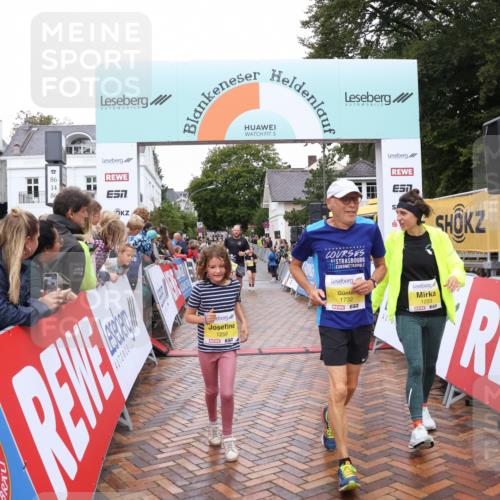 30.08.2026 - Blankeneser Heldenlauf Lena Gebhardt http://msf.ph/oto/10022082 30.08.2026 09:54:07 Ziel 1102, 1250, 1253, 1578, 1616, 1732 meine-sportfotos.de