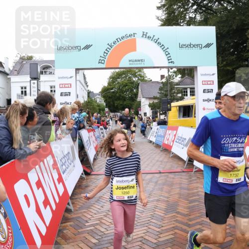 30.08.2026 - Blankeneser Heldenlauf Lena Gebhardt http://msf.ph/oto/10022083 30.08.2026 09:54:08 Ziel 1102, 1250, 1253, 1578, 1616, 1732 meine-sportfotos.de