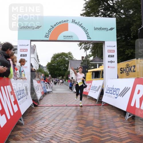30.08.2026 - Blankeneser Heldenlauf Lena Gebhardt http://msf.ph/oto/10022094 30.08.2026 09:54:29 Ziel 1217, 1387 meine-sportfotos.de