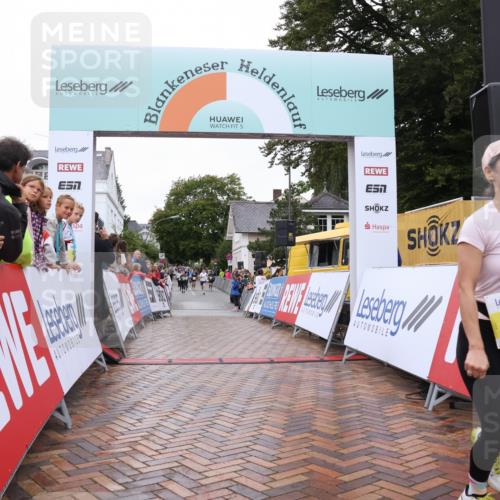 30.08.2026 - Blankeneser Heldenlauf Lena Gebhardt http://msf.ph/oto/10022103 30.08.2026 09:54:31 Ziel 1387 meine-sportfotos.de