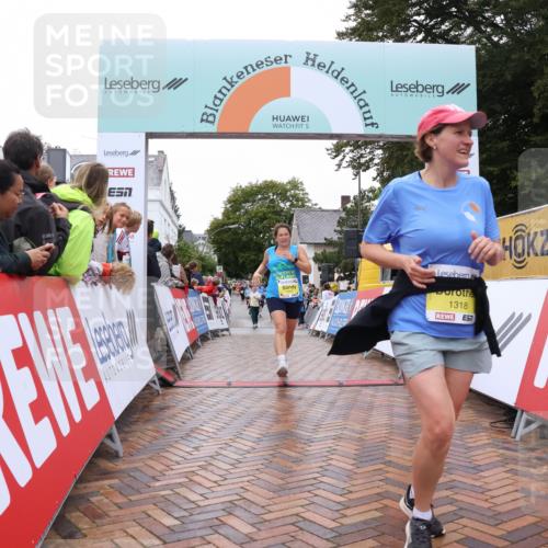 30.08.2026 - Blankeneser Heldenlauf Lena Gebhardt http://msf.ph/oto/10022199 30.08.2026 09:55:00 Ziel 1240, 1318, 1477, 1622 meine-sportfotos.de