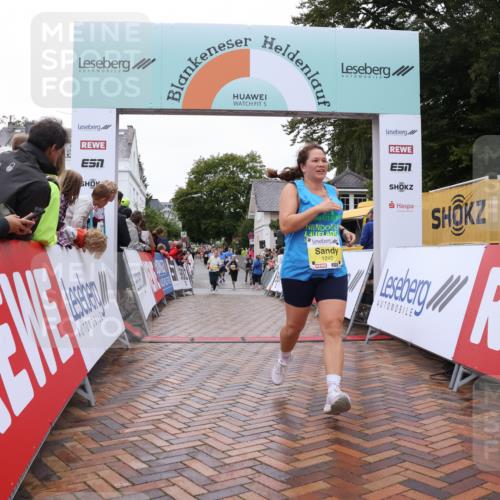 30.08.2026 - Blankeneser Heldenlauf Lena Gebhardt http://msf.ph/oto/10022203 30.08.2026 09:55:01 Ziel 1240, 1318, 1477, 1622 meine-sportfotos.de