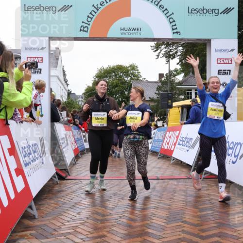 30.08.2026 - Blankeneser Heldenlauf Lena Gebhardt http://msf.ph/oto/10022258 30.08.2026 09:55:18 Ziel 1067, 1069, 1072, 1157, 1222, 1290, 1339, 1352, 1424, 1446, 1472, 1712 meine-sportfotos.de