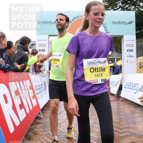 30.08.2026 - Blankeneser Heldenlauf Lena Gebhardt http://msf.ph/oto/10022303 30.08.2026 09:55:29 Ziel 1013, 1111, 1290, 1343, 1352, 1399, 1415, 1482, 1543, 1712 meine-sportfotos.de