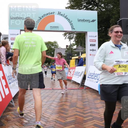 30.08.2026 - Blankeneser Heldenlauf Lena Gebhardt http://msf.ph/oto/10022309 30.08.2026 09:55:32 Ziel 1013, 1343, 1399, 1415, 1482, 1543 meine-sportfotos.de