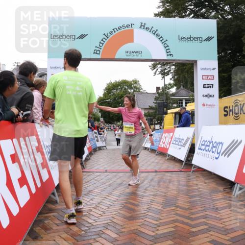 30.08.2026 - Blankeneser Heldenlauf Lena Gebhardt http://msf.ph/oto/10022311 30.08.2026 09:55:32 Ziel 1013, 1343, 1399, 1415, 1482, 1543 meine-sportfotos.de