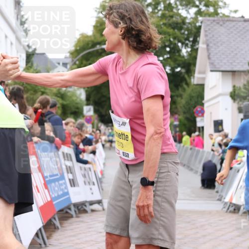30.08.2026 - Blankeneser Heldenlauf Lena Gebhardt http://msf.ph/oto/10022313 30.08.2026 09:55:33 Ziel 1013, 1343, 1399, 1482 meine-sportfotos.de