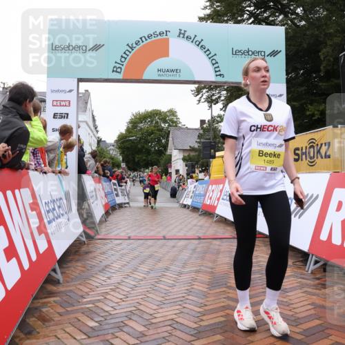 30.08.2026 - Blankeneser Heldenlauf Lena Gebhardt http://msf.ph/oto/10022332 30.08.2026 09:55:41 Ziel 1043, 1399, 1489, 1761 meine-sportfotos.de