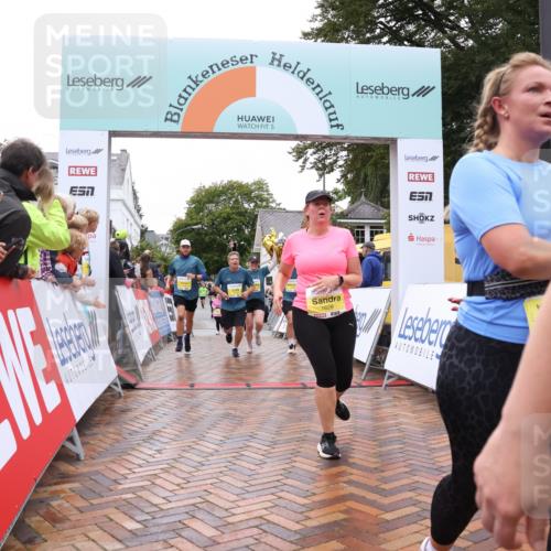 30.08.2026 - Blankeneser Heldenlauf Lena Gebhardt http://msf.ph/oto/10022367 30.08.2026 09:55:55 Ziel 1077, 1351, 1528, 1532, 1533, 1628, 1642, 1746 meine-sportfotos.de