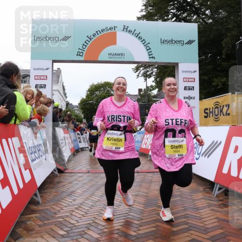 30.08.2026 - Blankeneser Heldenlauf Lena Gebhardt http://msf.ph/oto/10022404 30.08.2026 09:56:03 Ziel 1108, 1170, 1528, 1532, 1533, 1590, 1654, 1655, 1746 meine-sportfotos.de