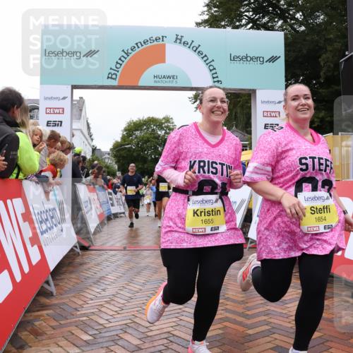 30.08.2026 - Blankeneser Heldenlauf Lena Gebhardt http://msf.ph/oto/10022406 30.08.2026 09:56:03 Ziel 1108, 1170, 1528, 1532, 1533, 1590, 1654, 1655, 1746 meine-sportfotos.de