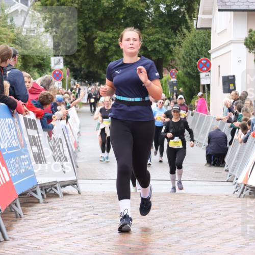 30.08.2026 - Blankeneser Heldenlauf Lena Gebhardt http://msf.ph/oto/10022475 30.08.2026 09:56:28 Ziel 1160, 1236, 1345 meine-sportfotos.de