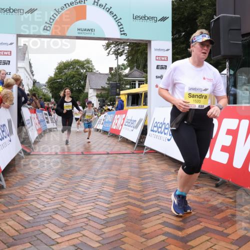 30.08.2026 - Blankeneser Heldenlauf Lena Gebhardt http://msf.ph/oto/10022538 30.08.2026 09:57:19 Ziel 1028, 1321, 1377, 1520 meine-sportfotos.de