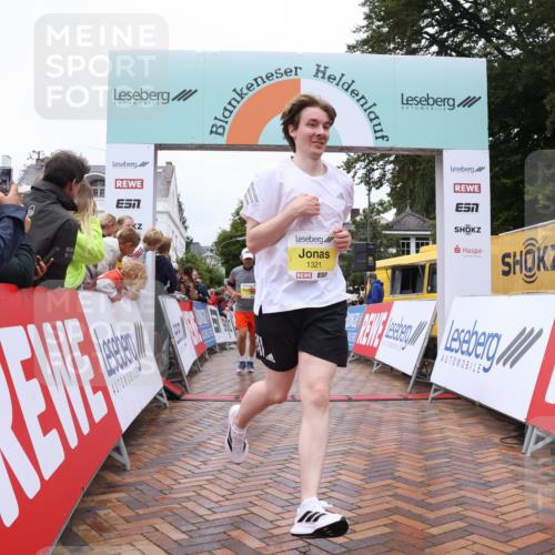30.08.2026 - Blankeneser Heldenlauf Lena Gebhardt http://msf.ph/oto/10022550 30.08.2026 09:57:25 Ziel 1028, 1296, 1321, 1377, 1520 meine-sportfotos.de
