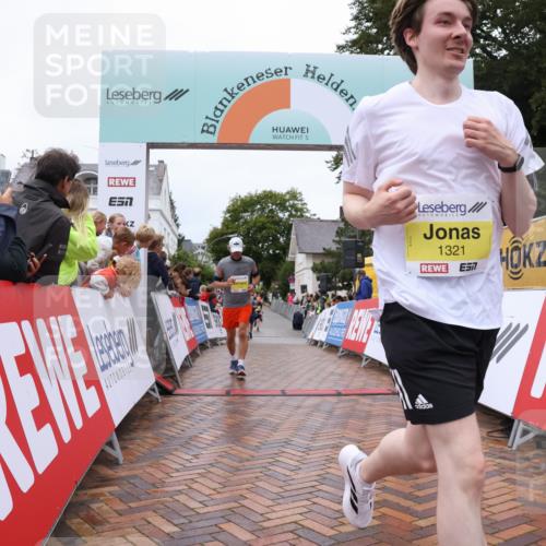 30.08.2026 - Blankeneser Heldenlauf Lena Gebhardt http://msf.ph/oto/10022552 30.08.2026 09:57:25 Ziel 1028, 1296, 1321, 1377, 1520 meine-sportfotos.de