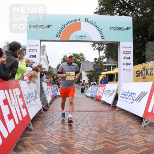 30.08.2026 - Blankeneser Heldenlauf Lena Gebhardt http://msf.ph/oto/10022556 30.08.2026 09:57:27 Ziel 1028, 1296, 1321, 1377 meine-sportfotos.de