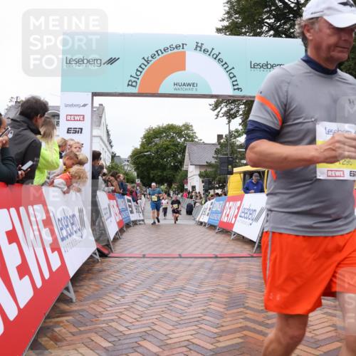 30.08.2026 - Blankeneser Heldenlauf Lena Gebhardt http://msf.ph/oto/10022561 30.08.2026 09:57:28 Ziel 1028, 1296, 1321, 1377 meine-sportfotos.de