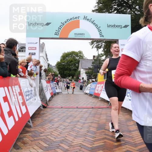 30.08.2026 - Blankeneser Heldenlauf Lena Gebhardt http://msf.ph/oto/10022591 30.08.2026 09:57:40 Ziel 1080, 1082, 1254, 1524 meine-sportfotos.de