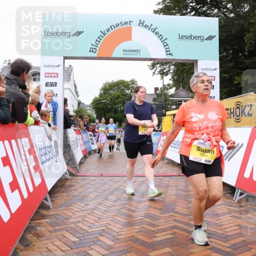 30.08.2026 - Blankeneser Heldenlauf Lena Gebhardt http://msf.ph/oto/10022605 30.08.2026 09:57:48 Ziel 1260, 1610, 1611, 1641, 1685 meine-sportfotos.de