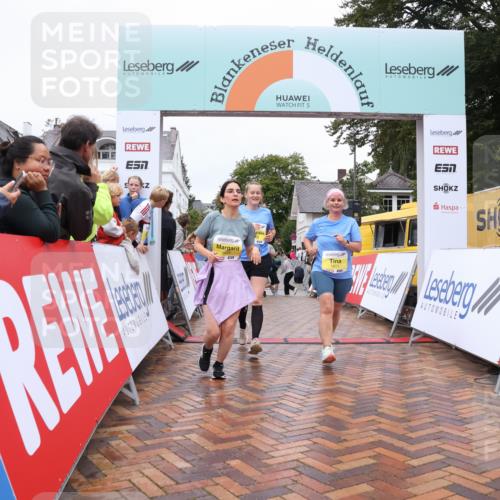 30.08.2026 - Blankeneser Heldenlauf Lena Gebhardt http://msf.ph/oto/10022616 30.08.2026 09:57:51 Ziel 1260, 1610, 1611, 1641, 1685 meine-sportfotos.de