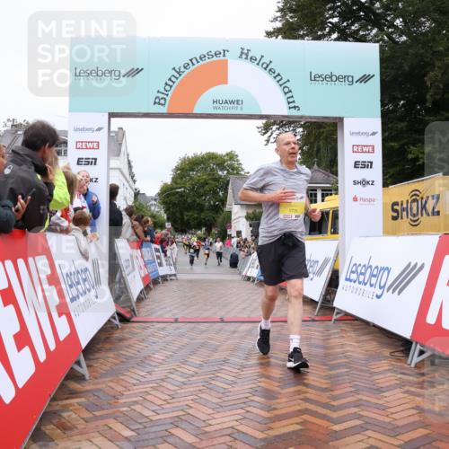30.08.2026 - Blankeneser Heldenlauf Lena Gebhardt http://msf.ph/oto/10022636 30.08.2026 09:57:57 Ziel 1610, 1611, 1685, 1775 meine-sportfotos.de