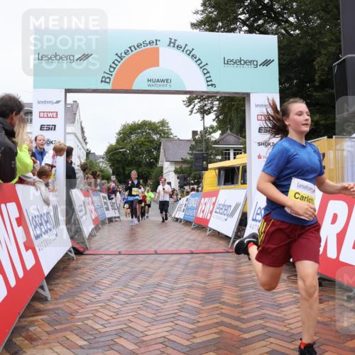 30.08.2026 - Blankeneser Heldenlauf Lena Gebhardt http://msf.ph/oto/10022652 30.08.2026 09:58:04 Ziel 1392, 1435, 1619, 1620, 1775 meine-sportfotos.de