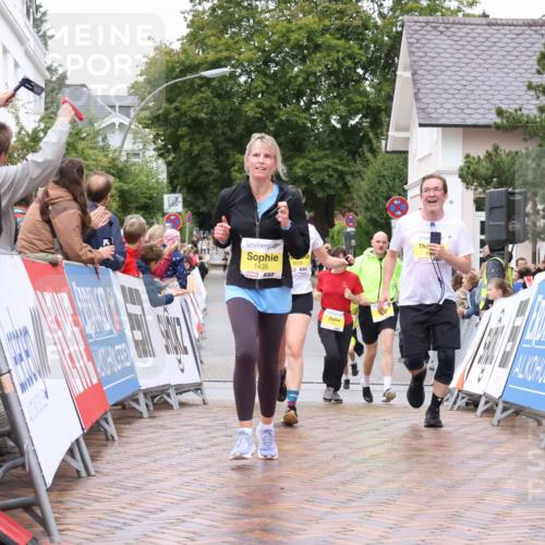 30.08.2026 - Blankeneser Heldenlauf Lena Gebhardt http://msf.ph/oto/10022654 30.08.2026 09:58:05 Ziel 1262, 1392, 1435, 1619, 1620 meine-sportfotos.de
