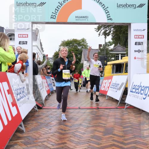 30.08.2026 - Blankeneser Heldenlauf Lena Gebhardt http://msf.ph/oto/10022661 30.08.2026 09:58:07 Ziel 1262, 1263, 1392, 1435, 1541, 1619, 1620 meine-sportfotos.de