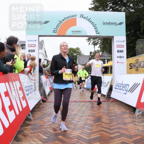 30.08.2026 - Blankeneser Heldenlauf Lena Gebhardt http://msf.ph/oto/10022665 30.08.2026 09:58:08 Ziel 1262, 1263, 1392, 1435, 1541, 1619, 1620, 1704 meine-sportfotos.de