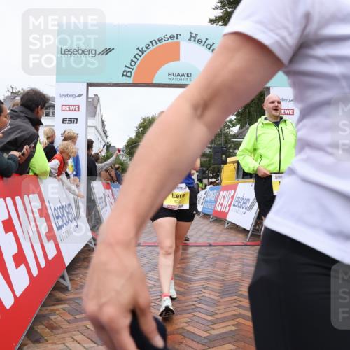 30.08.2026 - Blankeneser Heldenlauf Lena Gebhardt http://msf.ph/oto/10022679 30.08.2026 09:58:11 Ziel 1262, 1263, 1392, 1435, 1541, 1619, 1620, 1704 meine-sportfotos.de