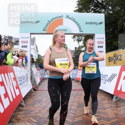 30.08.2026 - Blankeneser Heldenlauf Lena Gebhardt http://msf.ph/oto/10022701 30.08.2026 09:58:32 Ziel 1085, 1258, 1586, 1587 meine-sportfotos.de