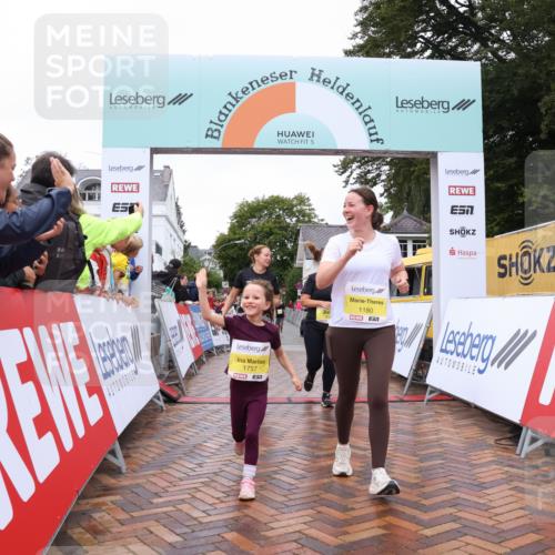 30.08.2026 - Blankeneser Heldenlauf Lena Gebhardt http://msf.ph/oto/10022711 30.08.2026 09:58:46 Ziel 1180, 1242, 1251, 1451, 1452, 1757 meine-sportfotos.de