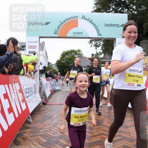 30.08.2026 - Blankeneser Heldenlauf Lena Gebhardt http://msf.ph/oto/10022716 30.08.2026 09:58:46 Ziel 1180, 1242, 1251, 1451, 1452, 1757 meine-sportfotos.de