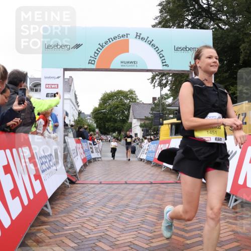 30.08.2026 - Blankeneser Heldenlauf Lena Gebhardt http://msf.ph/oto/10022736 30.08.2026 09:58:51 Ziel 1180, 1242, 1251, 1451, 1452, 1757 meine-sportfotos.de
