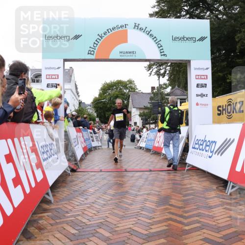 30.08.2026 - Blankeneser Heldenlauf Lena Gebhardt http://msf.ph/oto/10022738 30.08.2026 09:58:55 Ziel 1089, 1203, 1451 meine-sportfotos.de