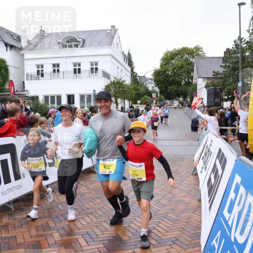 30.08.2026 - Blankeneser Heldenlauf Lena Gebhardt http://msf.ph/oto/10022770 30.08.2026 09:59:11 Ziel 1790, 1791, 1792, 1793 meine-sportfotos.de