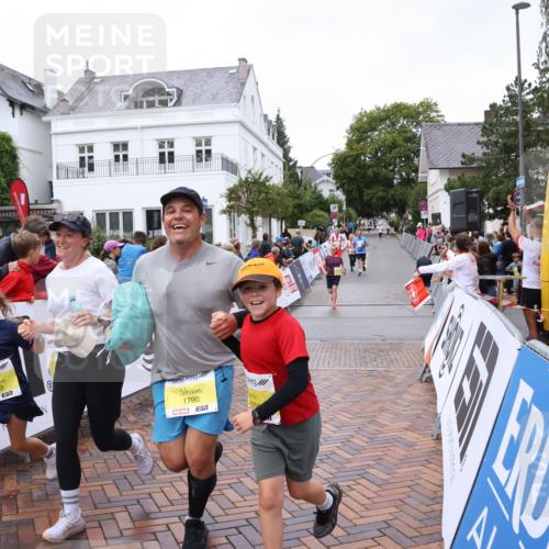 30.08.2026 - Blankeneser Heldenlauf Lena Gebhardt http://msf.ph/oto/10022772 30.08.2026 09:59:12 Ziel 1790, 1791, 1792, 1793 meine-sportfotos.de