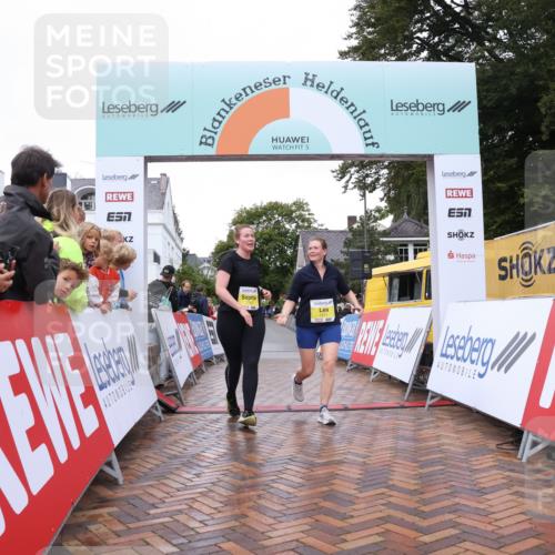 30.08.2026 - Blankeneser Heldenlauf Lena Gebhardt http://msf.ph/oto/10022798 30.08.2026 10:00:04 Ziel 1141, 1211, 1438 meine-sportfotos.de