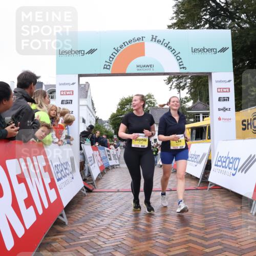 30.08.2026 - Blankeneser Heldenlauf Lena Gebhardt http://msf.ph/oto/10022800 30.08.2026 10:00:04 Ziel 1141, 1211, 1438 meine-sportfotos.de