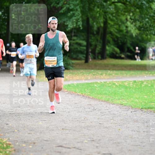 30.08.2026 - Blankeneser Heldenlauf Dr. Thomas Lammeyer http://msf.ph/oto/10025700 30.08.2026 10:29:34 Laufen 2335, 1 meine-sportfotos.de