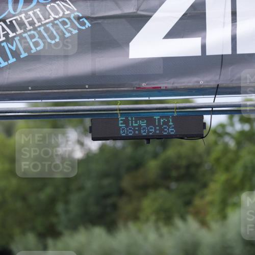 30.08.2026 - Elbe Triathlon Hamburg LAZAROV Photography http://msf.ph/oto/10026694 30.08.2026 08:09:36 Ziel  meine-sportfotos.de
